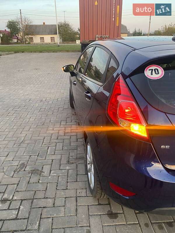 Хетчбек Ford Fiesta 2015 в Любомлі