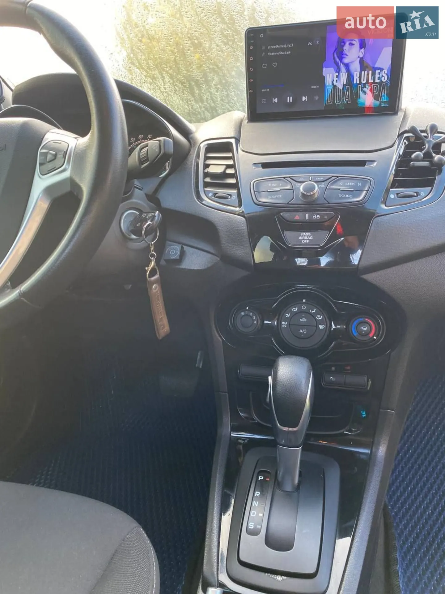 2015 Ford Fiesta - мініатюра 13