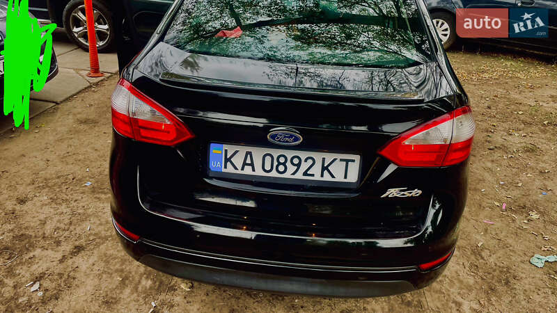 Седан Ford Fiesta 2017 в Киеве