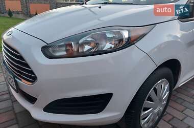 Седан Ford Fiesta 2015 в 