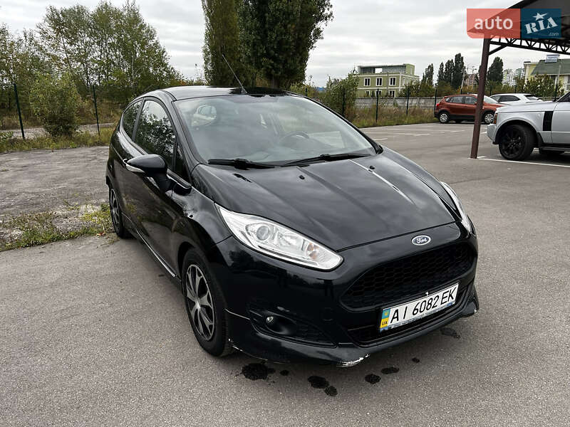 Хэтчбек Ford Fiesta 2013 в Киеве