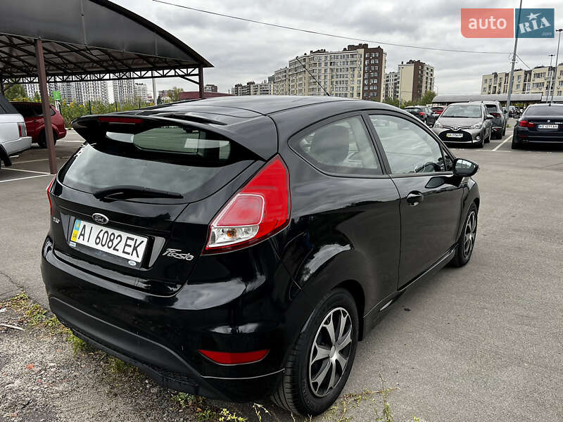 Хэтчбек Ford Fiesta 2013 в Киеве