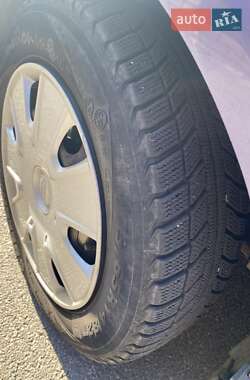Хэтчбек Ford Fiesta 2006 в 