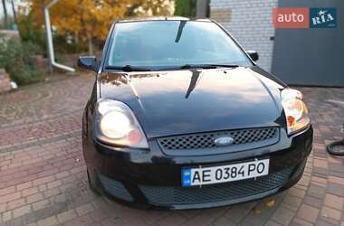 Хетчбек Ford Fiesta 2007 в Дніпрі