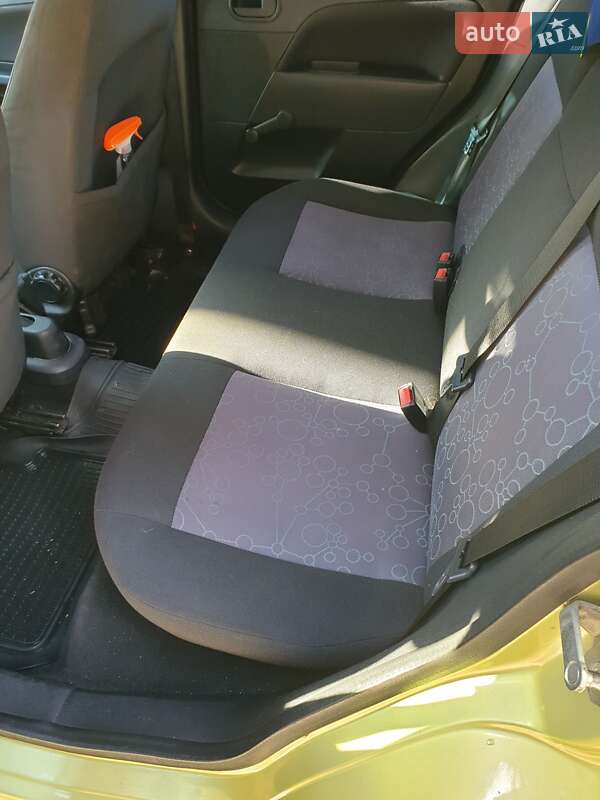 Хэтчбек Ford Fiesta 2007 в Киеве