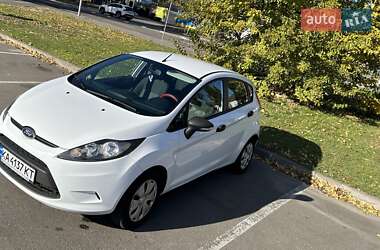 Хэтчбек Ford Fiesta 2012 в 