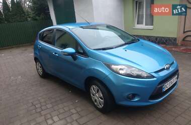 Хетчбек Ford Fiesta 2010 в Львові