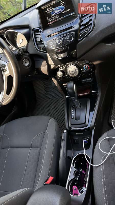 Седан Ford Fiesta 2014 в Чернигове фото 11 Седан Ford Fiesta 2014 в Чернигове