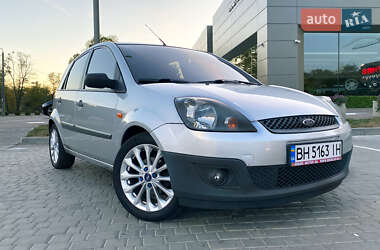 Хэтчбек Ford Fiesta 2008 в 
