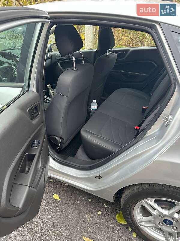 Седан Ford Fiesta 2019 в Днепре