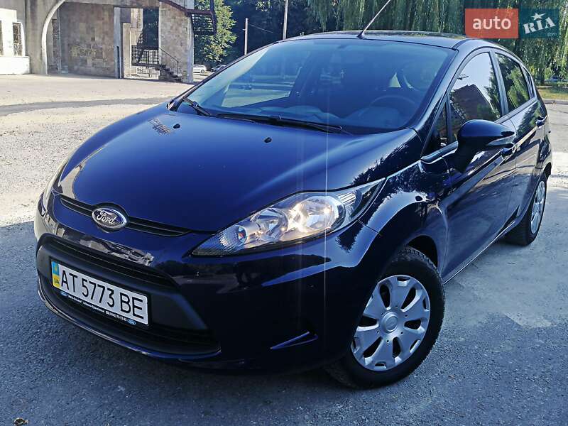 Хэтчбек Ford Fiesta 2012 в Ивано-Франковске