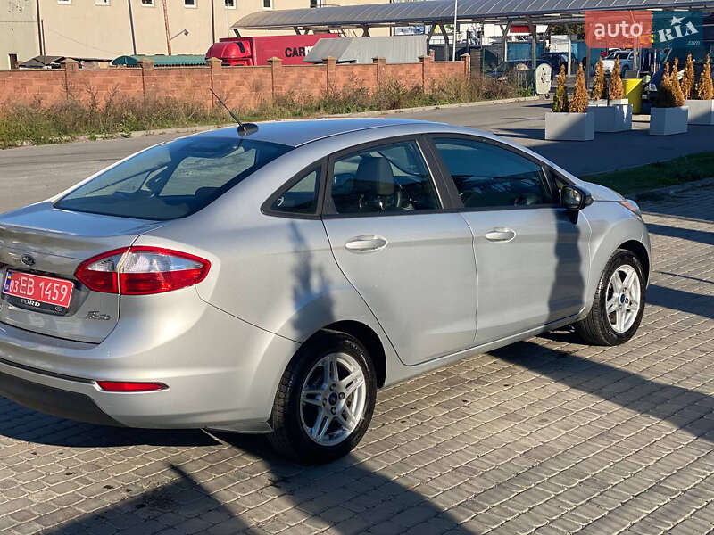 Седан Ford Fiesta 2019 в Ровно