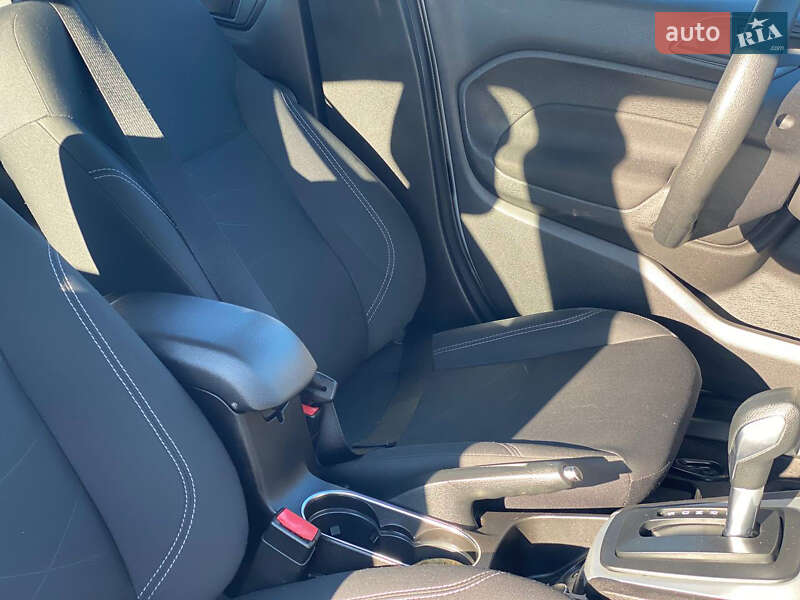 Седан Ford Fiesta 2019 в Ровно