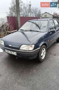 Хетчбек Ford Fiesta 1995 в Городку