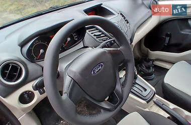 Хэтчбек Ford Fiesta 2013 в Калуше