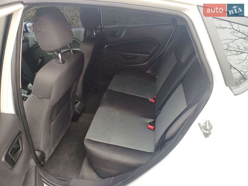 Хэтчбек Ford Fiesta 2017 в Сарнах