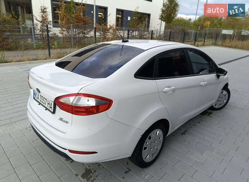 Седан Ford Fiesta 2015 в Черкассах фото 14 Седан Ford Fiesta 2015 в Черкассах