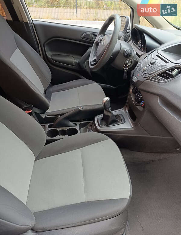 Седан Ford Fiesta 2015 в Черкассах фото 19 Седан Ford Fiesta 2015 в Черкассах