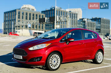 Хэтчбек Ford Fiesta 2015 в Киеве