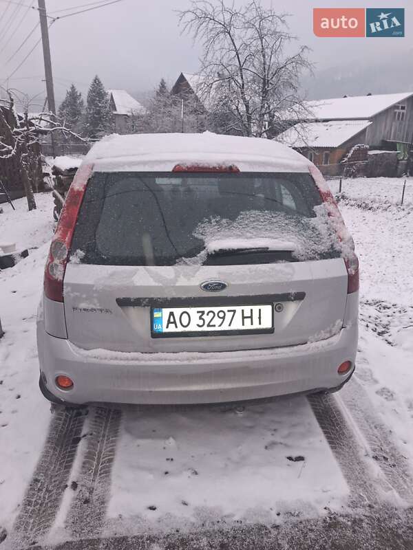 Хэтчбек Ford Fiesta 2008 в Дубовом