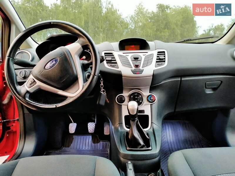 Хэтчбек Ford Fiesta 2012 в Запорожье