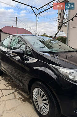 Хэтчбек Ford Fiesta 2010 в 