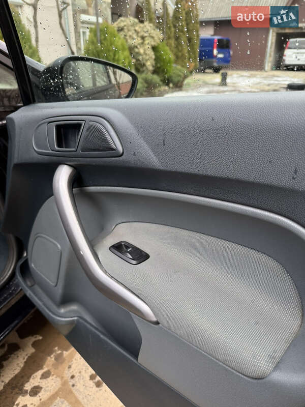 Хетчбек Ford Fiesta 2010 в Мукачевому