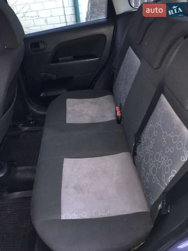 Хетчбек Ford Fiesta 2006 в Кременчуці фото 3 Хетчбек Ford Fiesta 2006 в Кременчуці