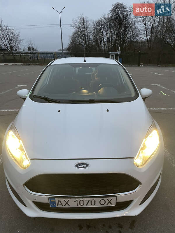 Хетчбек Ford Fiesta 2016 в Харкові