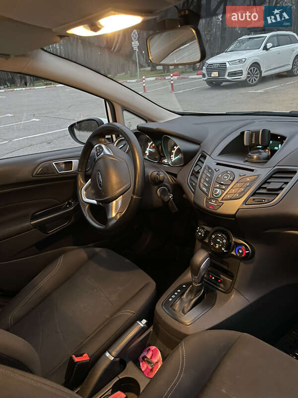 Хетчбек Ford Fiesta 2016 в Харкові