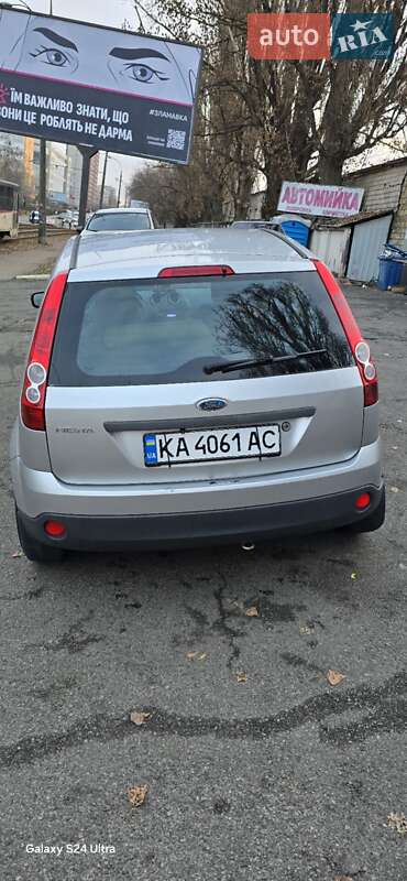 Хэтчбек Ford Fiesta 2007 в Киеве