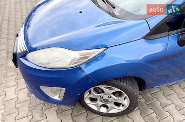 Седан Ford Fiesta 2010 в Києві