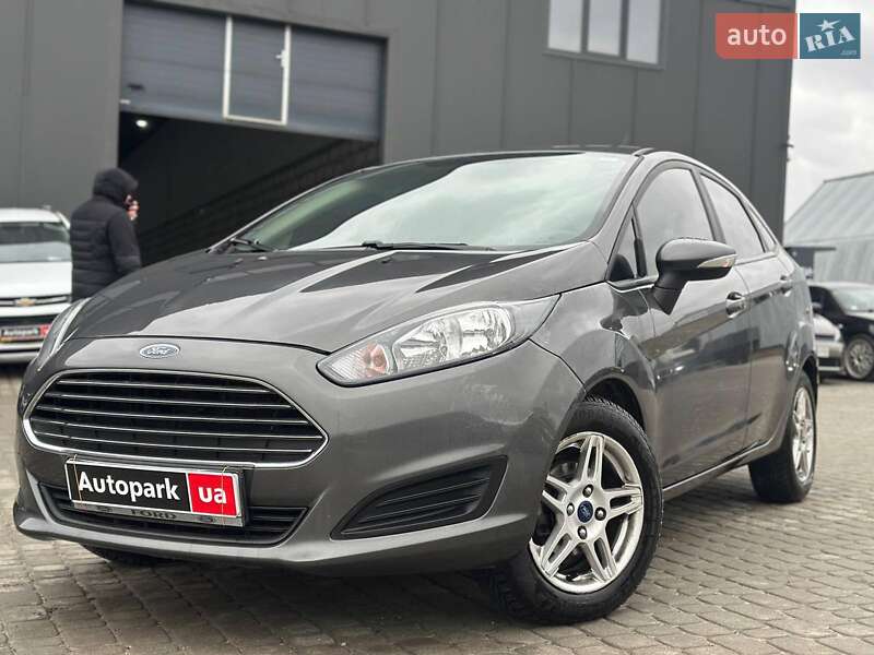 Седан Ford Fiesta 2018 в Львові