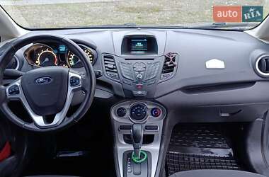 Седан Ford Fiesta 2015 в Новомосковске