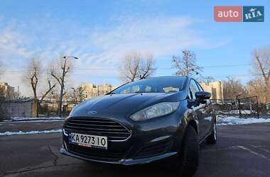 Седан Ford Fiesta 2016 в Киеве