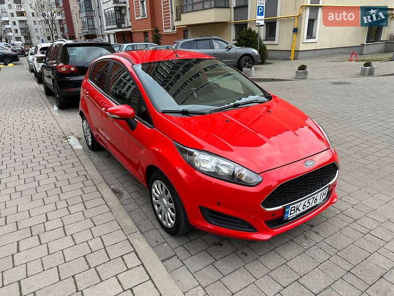 Хетчбек Ford Fiesta 2016 в Львові