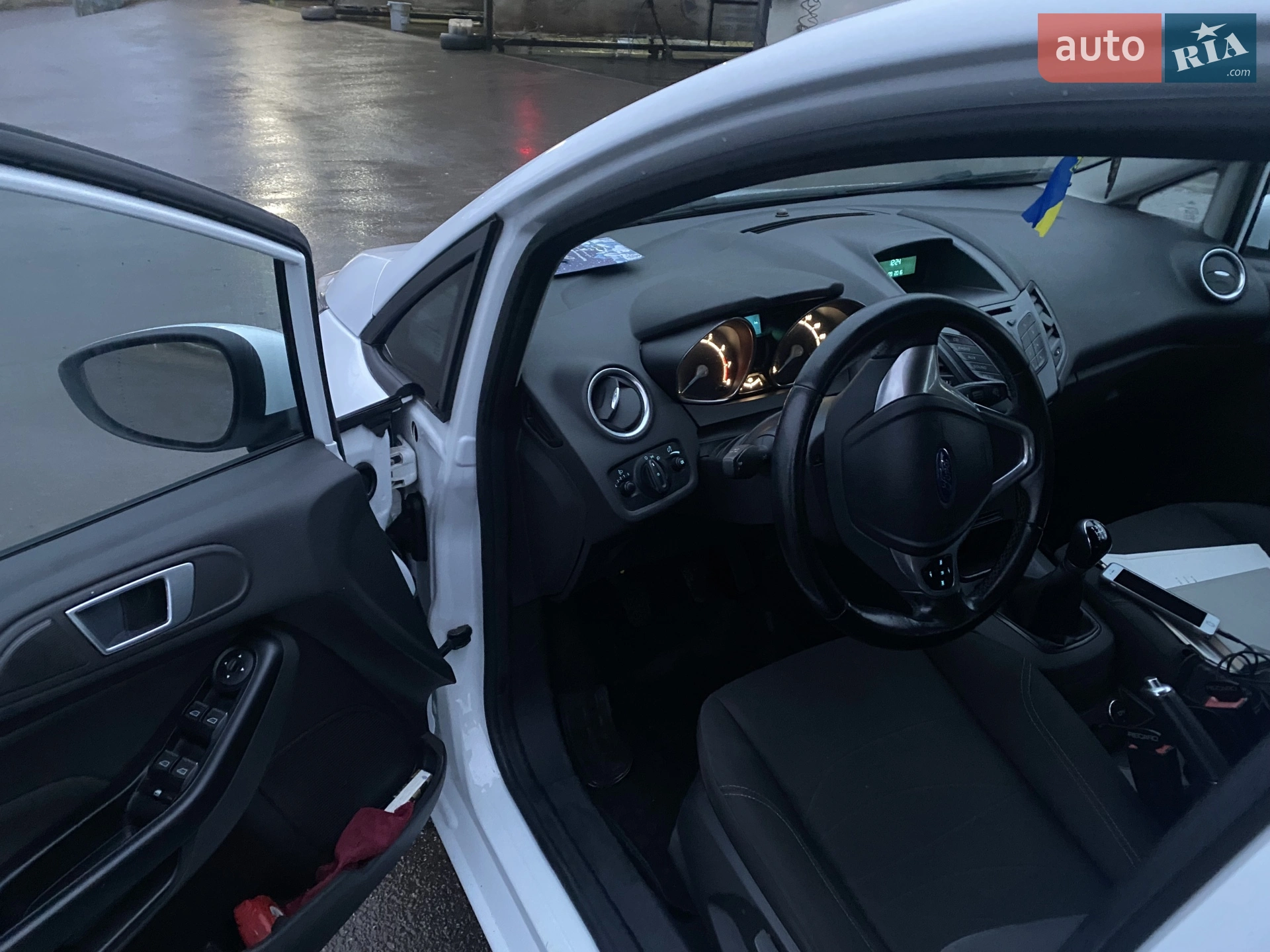 2016 Ford Fiesta - мініатюра 8
