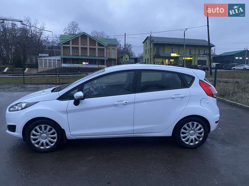 Хэтчбек Ford Fiesta 2016 в Первомайске