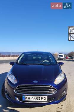 Хэтчбек Ford Fiesta 2016 в 