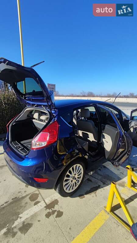 Хэтчбек Ford Fiesta 2016 в Одессе