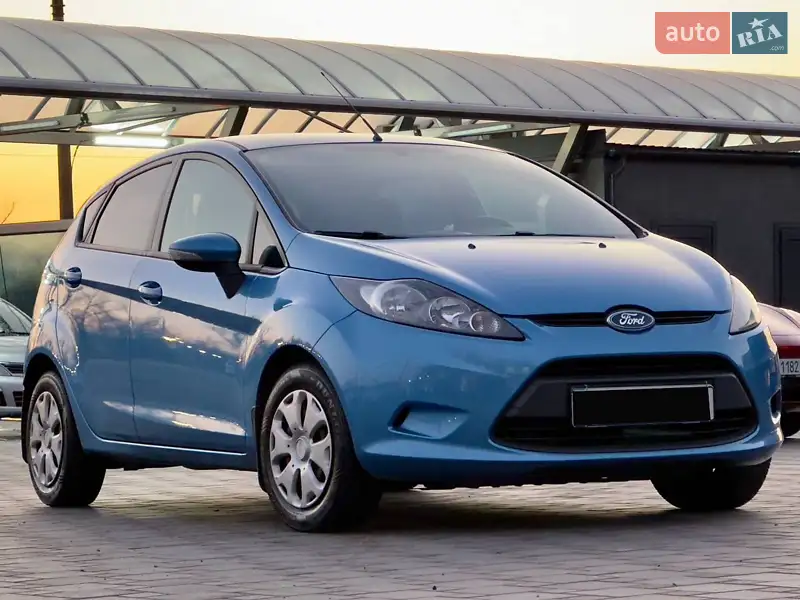 Хэтчбек Ford Fiesta 2011 в 