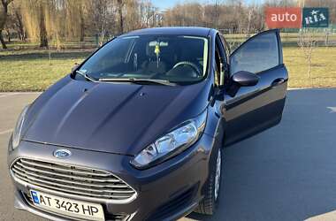 Седан Ford Fiesta 2012 в Івано-Франківську