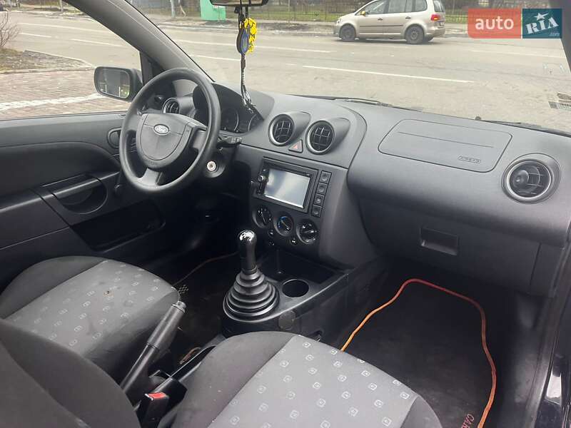 Хэтчбек Ford Fiesta 2004 в Киеве фото 14 Хэтчбек Ford Fiesta 2004 в Киеве