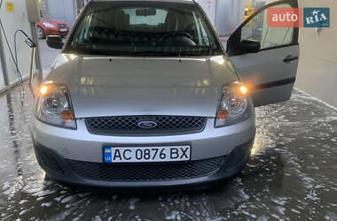 Хэтчбек Ford Fiesta 2007 в 