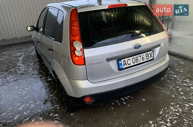 Хэтчбек Ford Fiesta 2007 в 