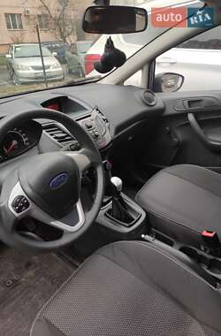 Хэтчбек Ford Fiesta 2012 в Киеве