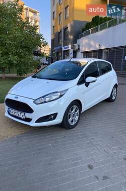 Хэтчбек Ford Fiesta 2016 в Киеве