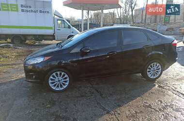 Седан Ford Fiesta 2013 в Дніпрі