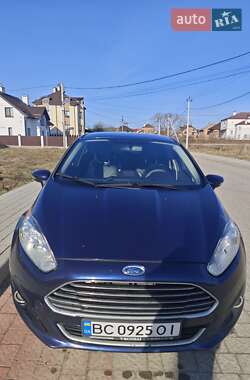 Седан Ford Fiesta 2015 в 