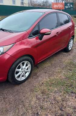 Хэтчбек Ford Fiesta 2013 в 